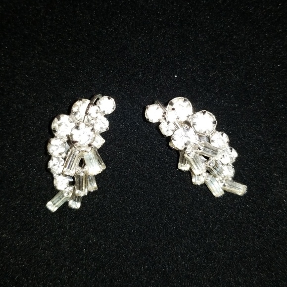 Vintage Rhinestone Cluster Earrings - Picture 4 of 6